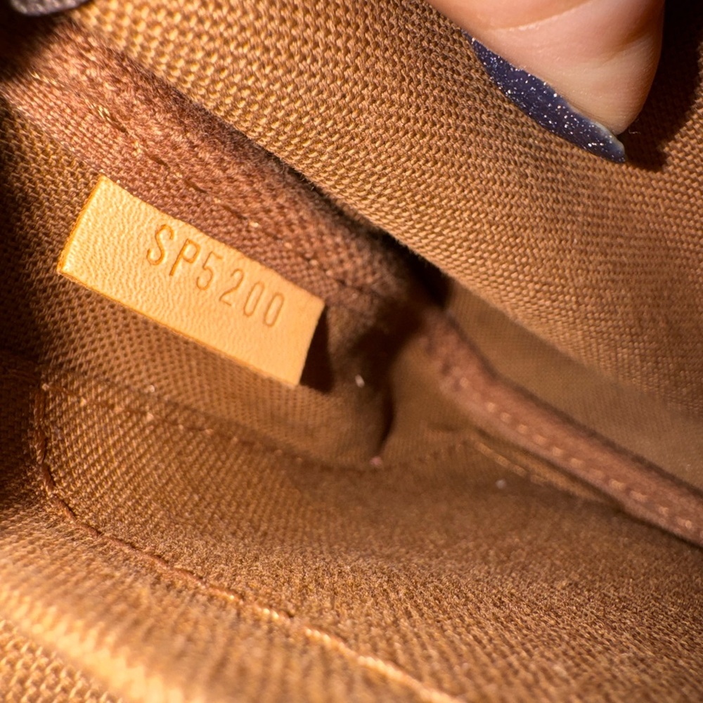 Louis Vuitton Multi Pochette Accessoires - Picture 5 of 5